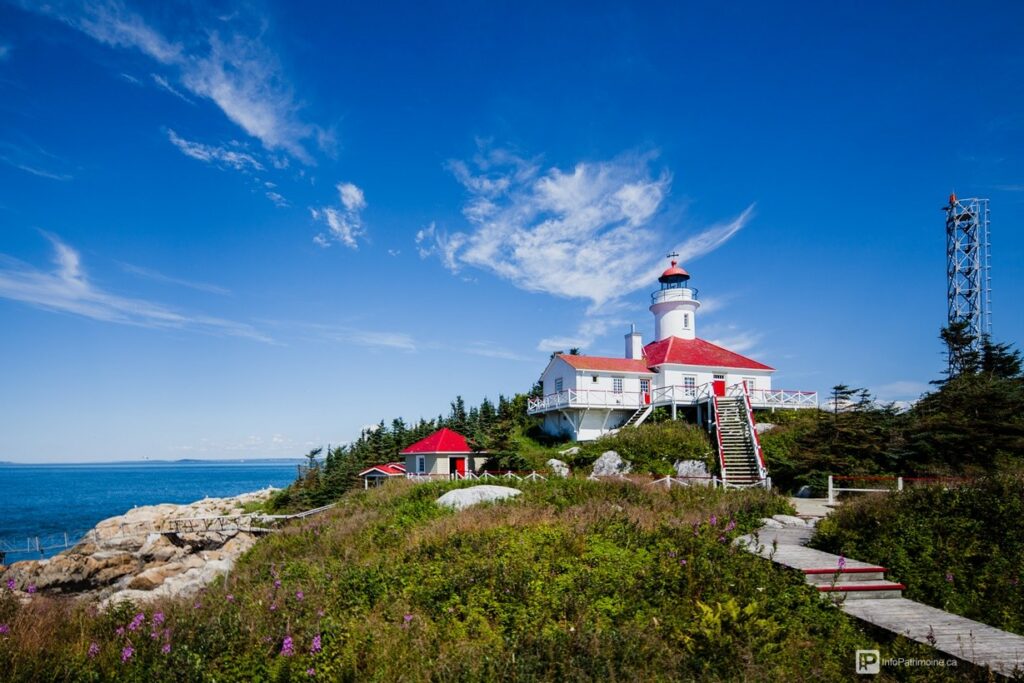 Phare du Pot a l'Eau-de-Vie Quebec
