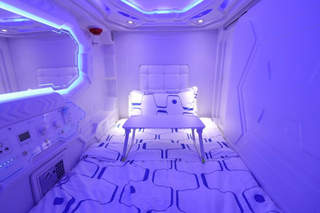 JC Space Capsule Hotel