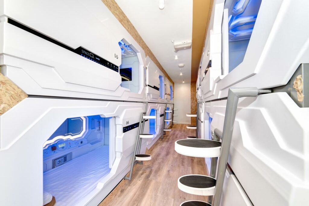  Space Q Capsule Hotel
